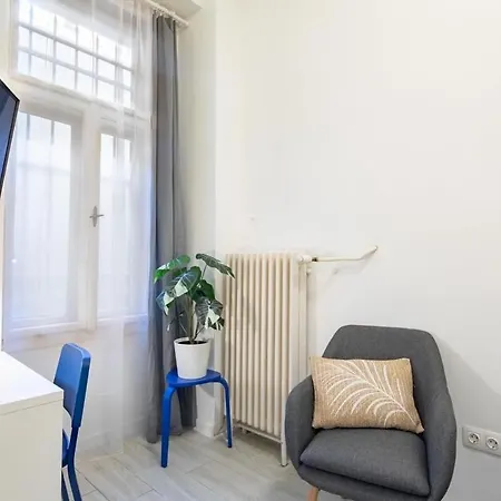 Apartment For Solo Traveller Budapest